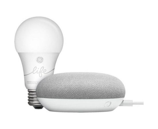 Фото Smart колонка + лампа Google Smart Light Starter Kit (GA00518-US) от магазина Manzana