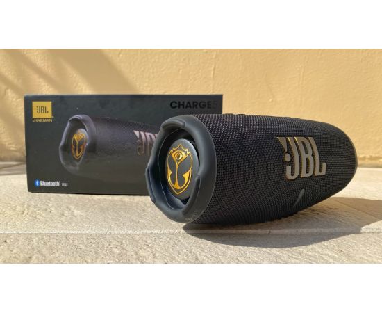 ФотоJBL Charge 5 Tomorrowland Edition (JBLCHARGE5TML), зображення 2 від магазину Manzana.ua